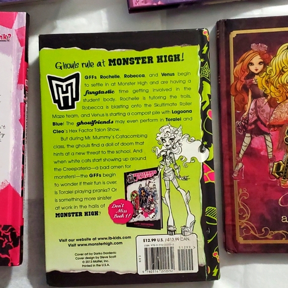 :  lot of 5 books , 1 descendants 2 PB , 2HC monster high & 2HC ever after high - Picture 9 of 16